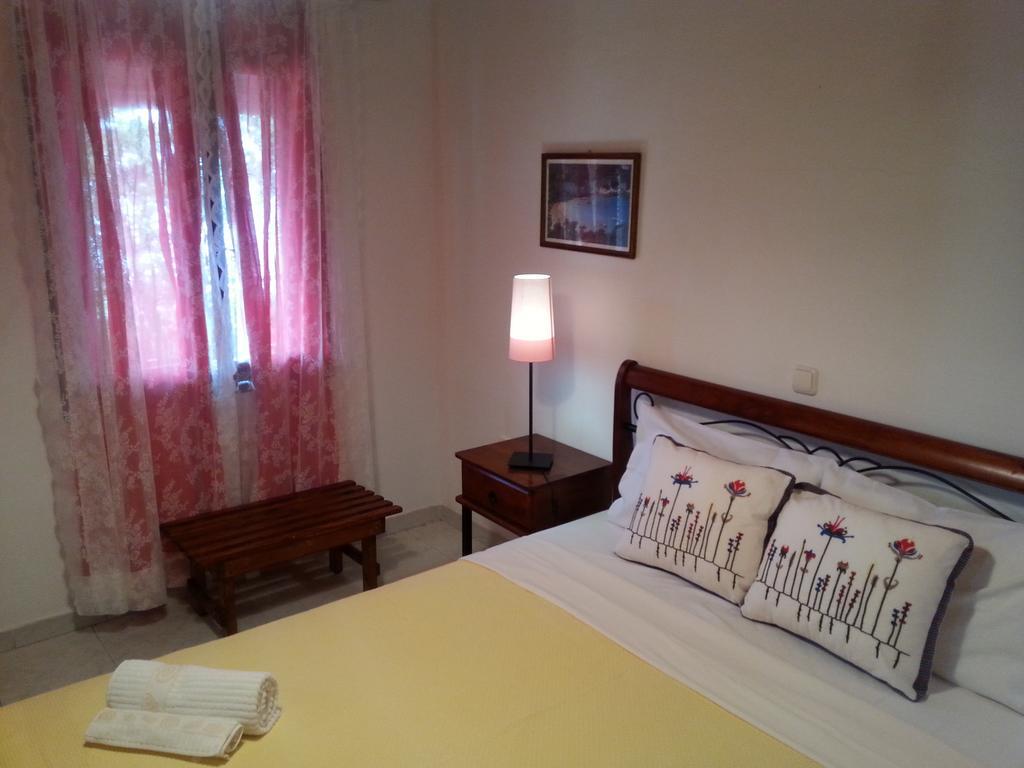 Angela Studios Ieromonachos Habitación foto